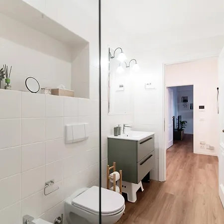 Sunflower -the House Of Travelers Apartman *